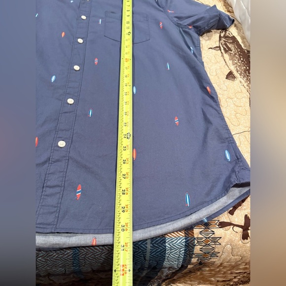 American Eagle Men's seriously soft Button-Up Short-Sleeve Surfboard Shirt - Picture 7 of 10